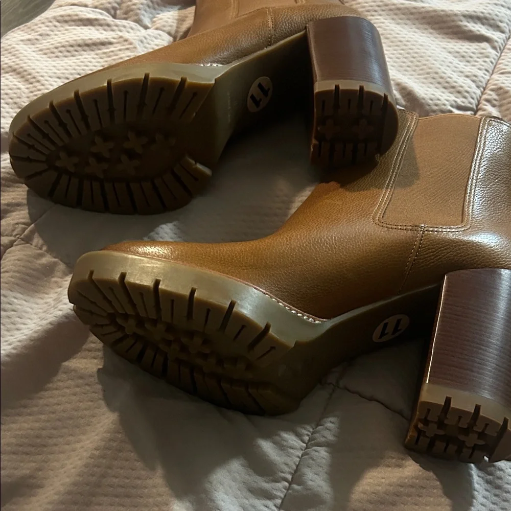Tory Burch new without